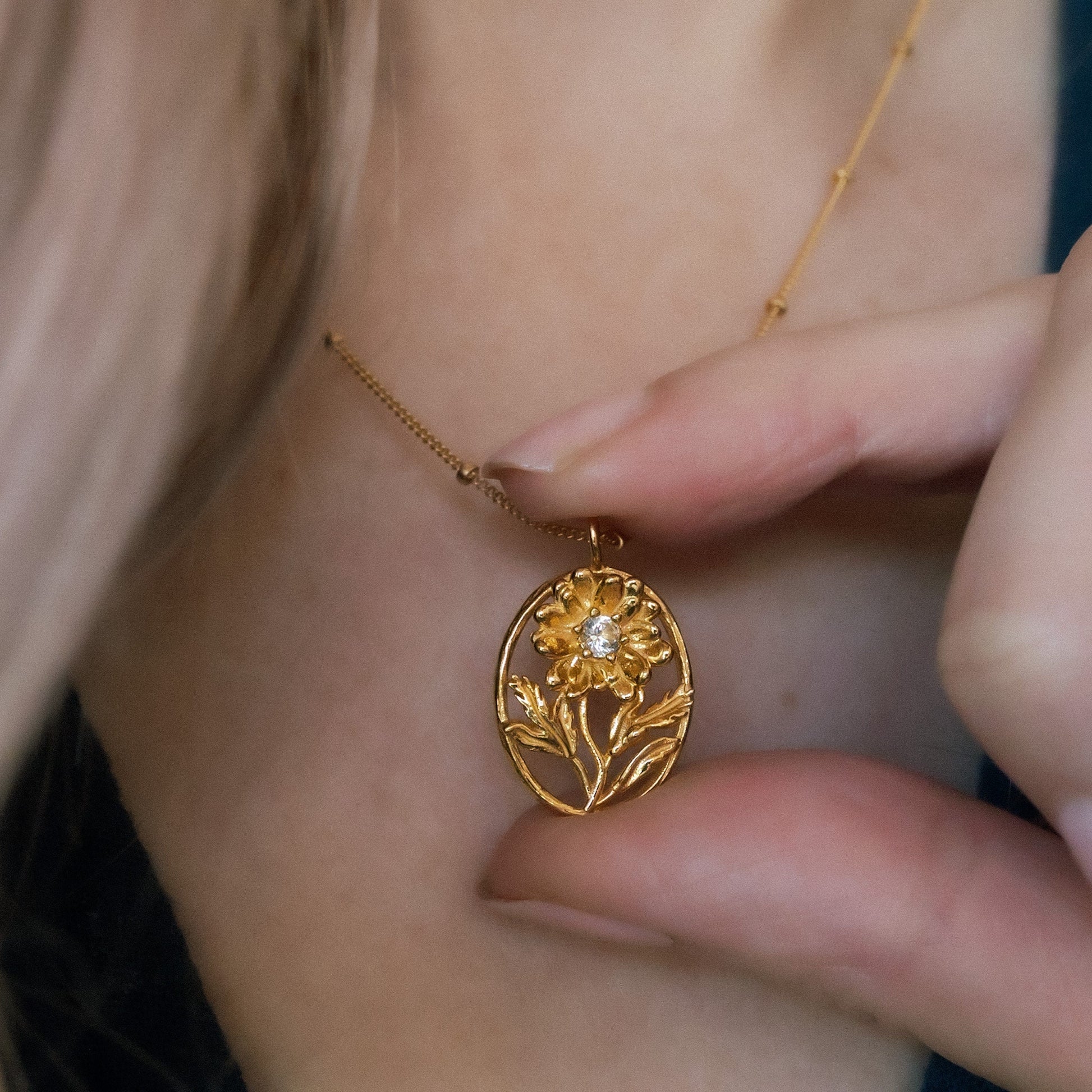 Daisy Flower Necklace