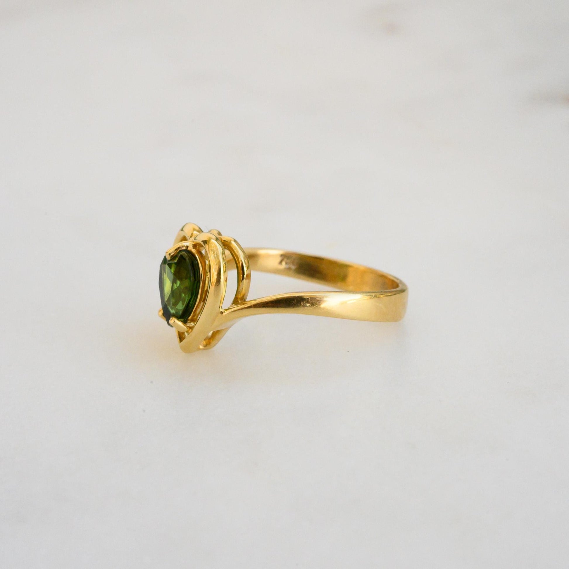 18K Solid Gold Heart Shaped Green Tourmaline Ring size 5.75, Estate Sale Jewelry Vintage Jewelry Valentines Gift
