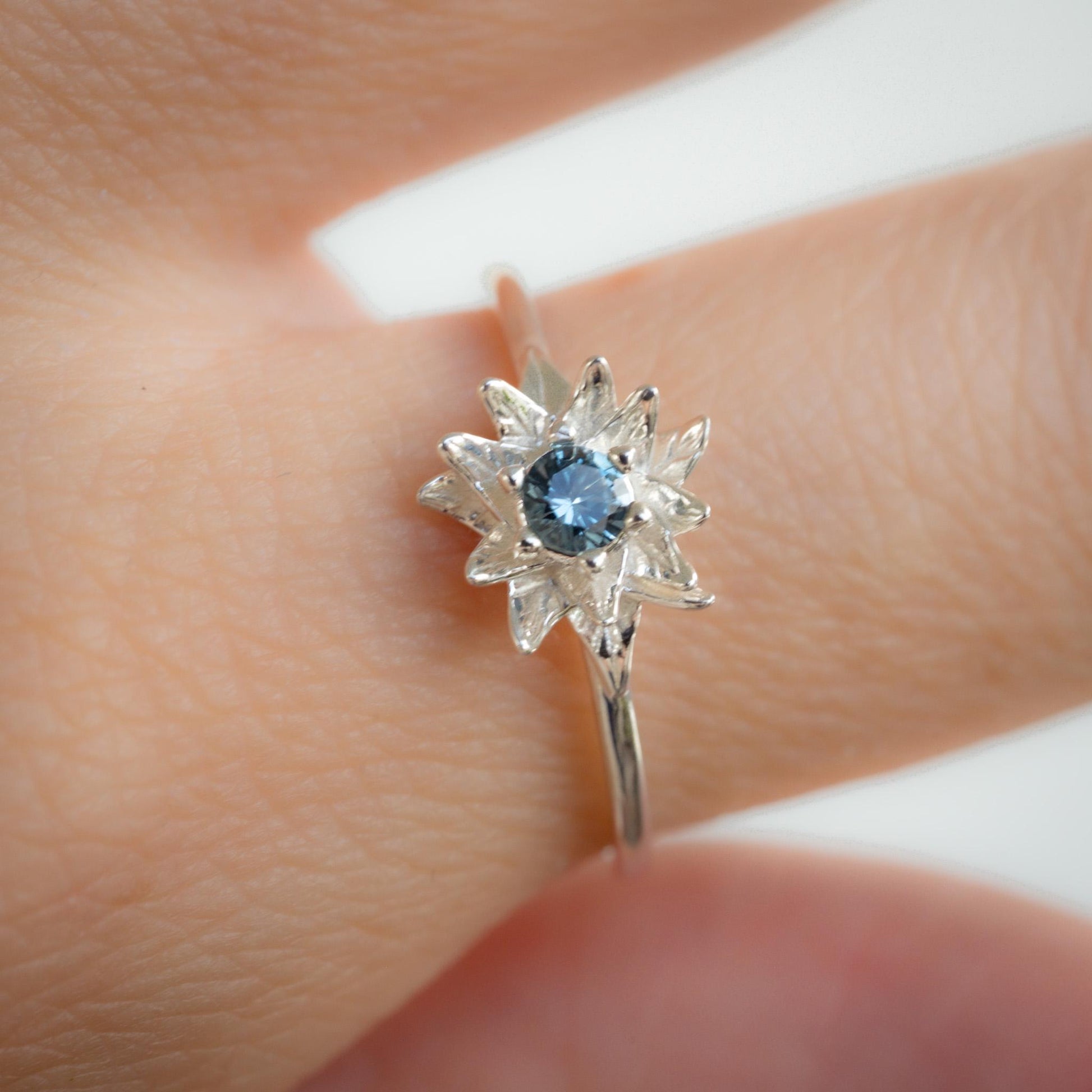 Poinsettia Ring