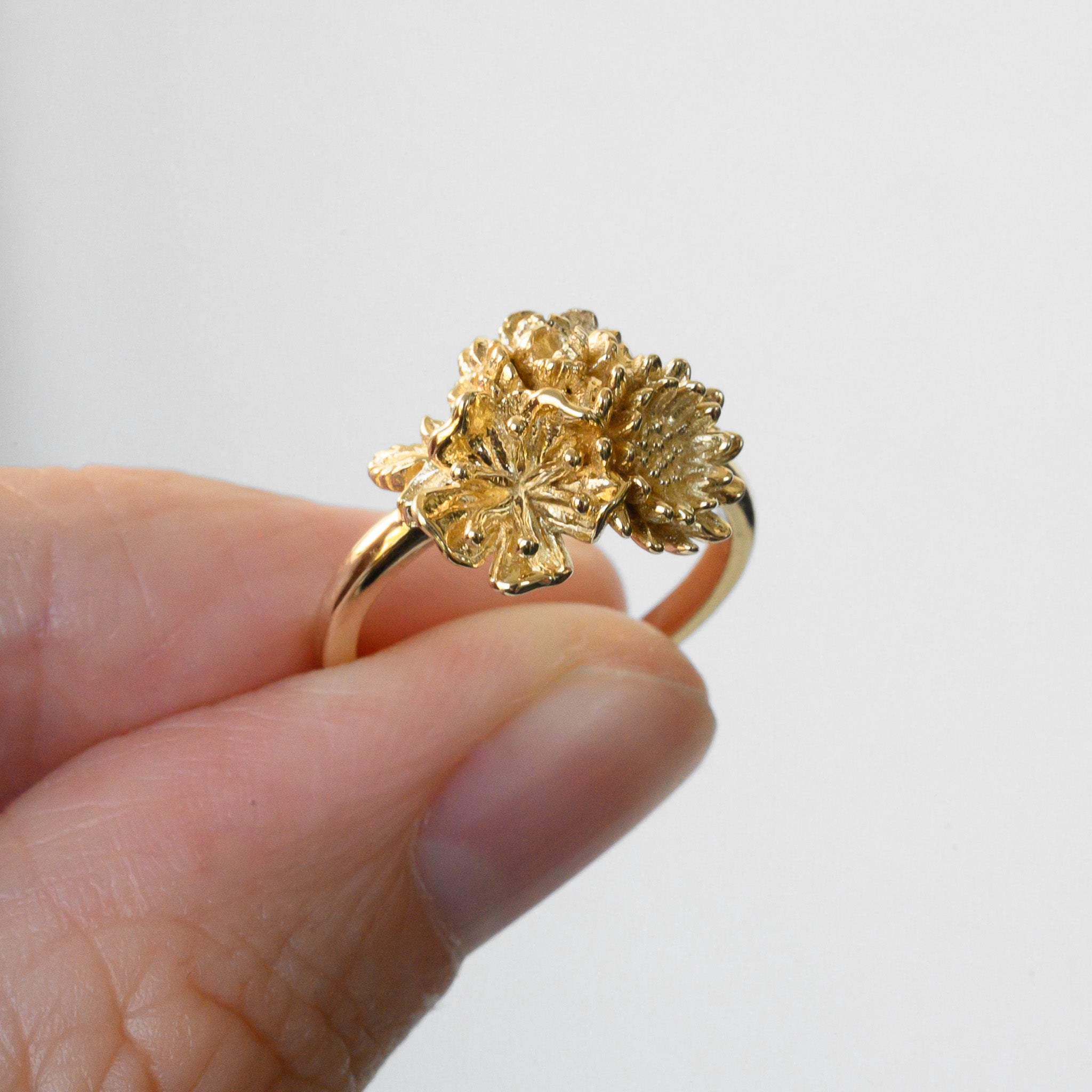 RESERVADO Anillo Flor Oro Amarillo 14K