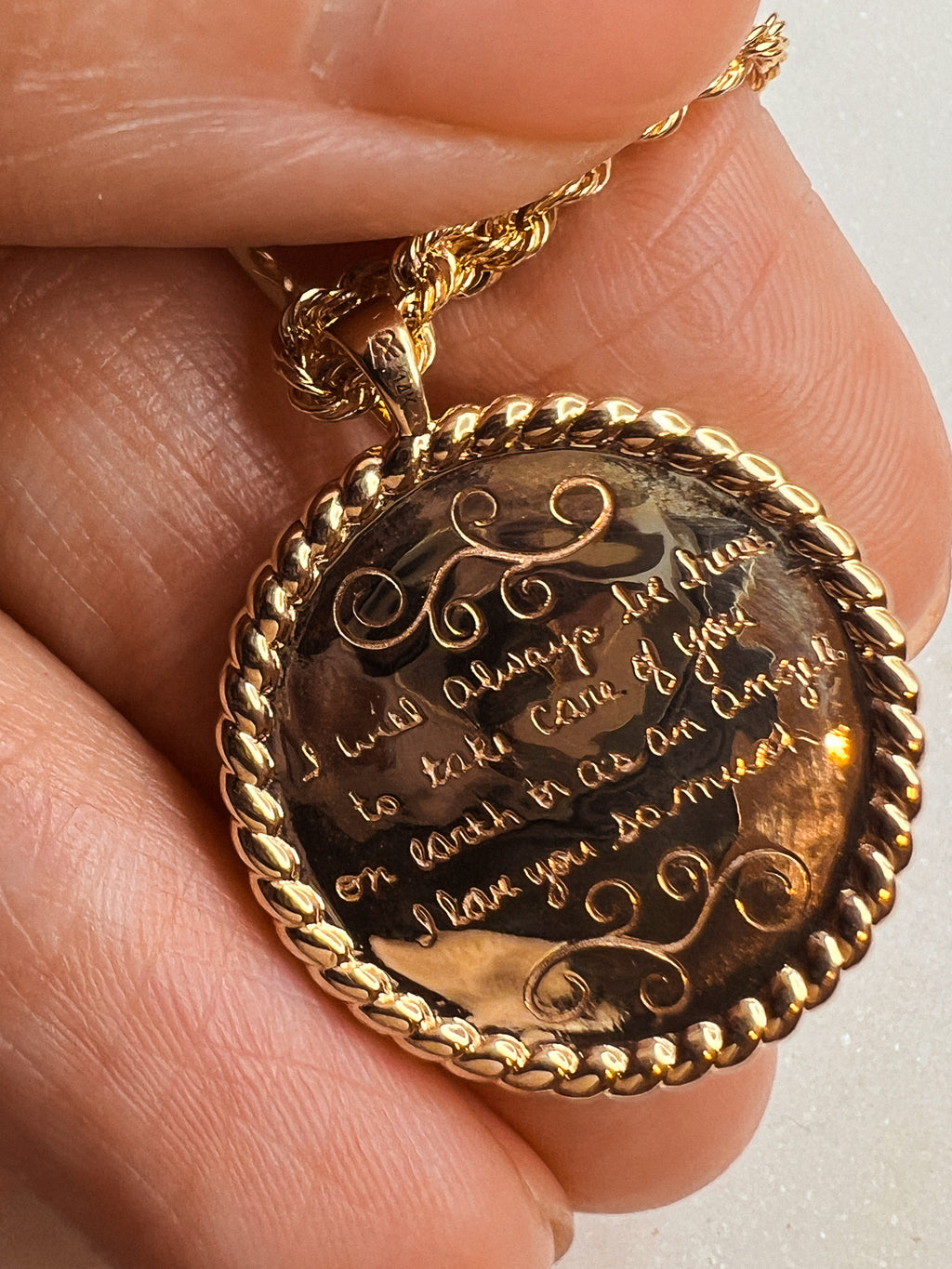 RESERVADO Collar de alas de ángel de 14k