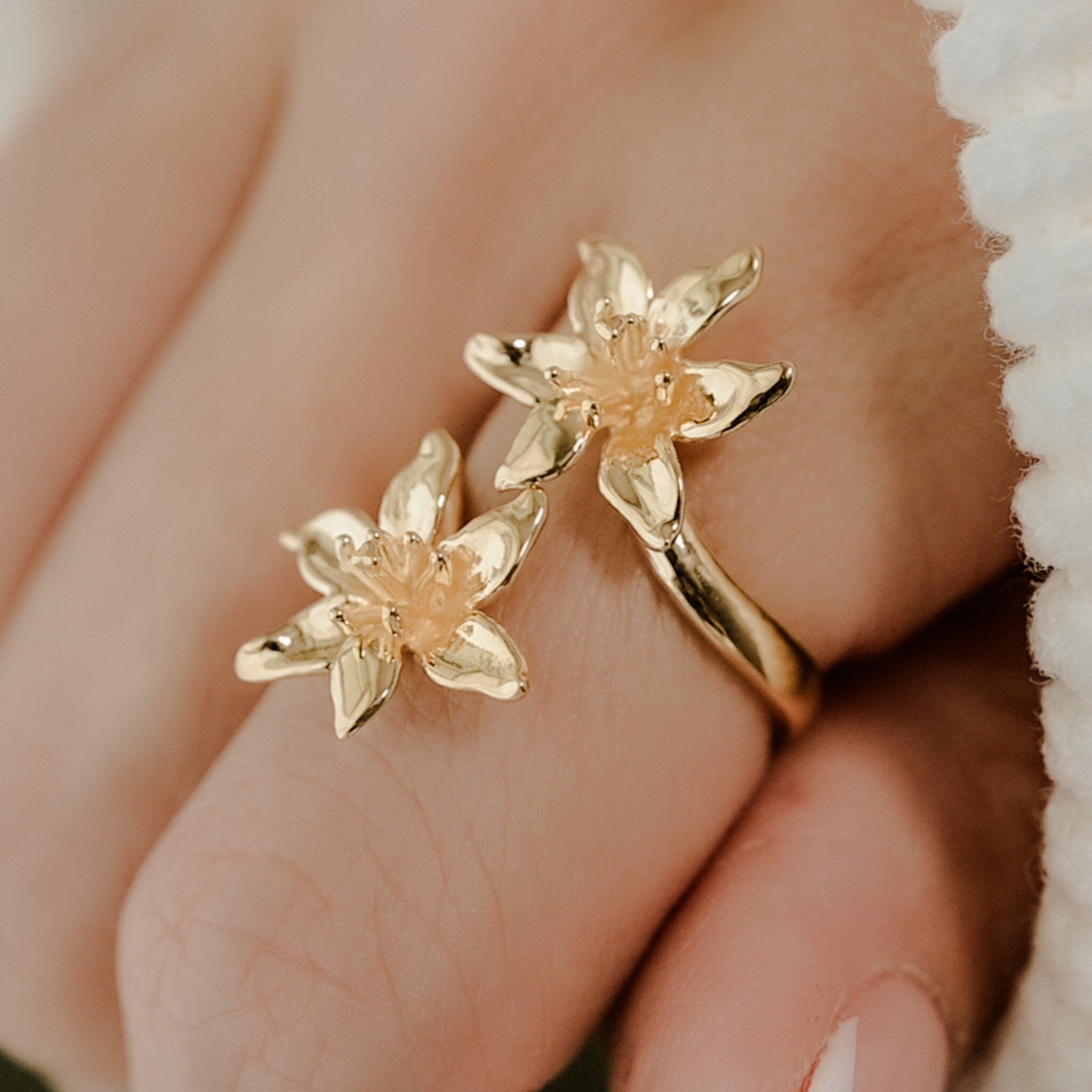 Lily Ring