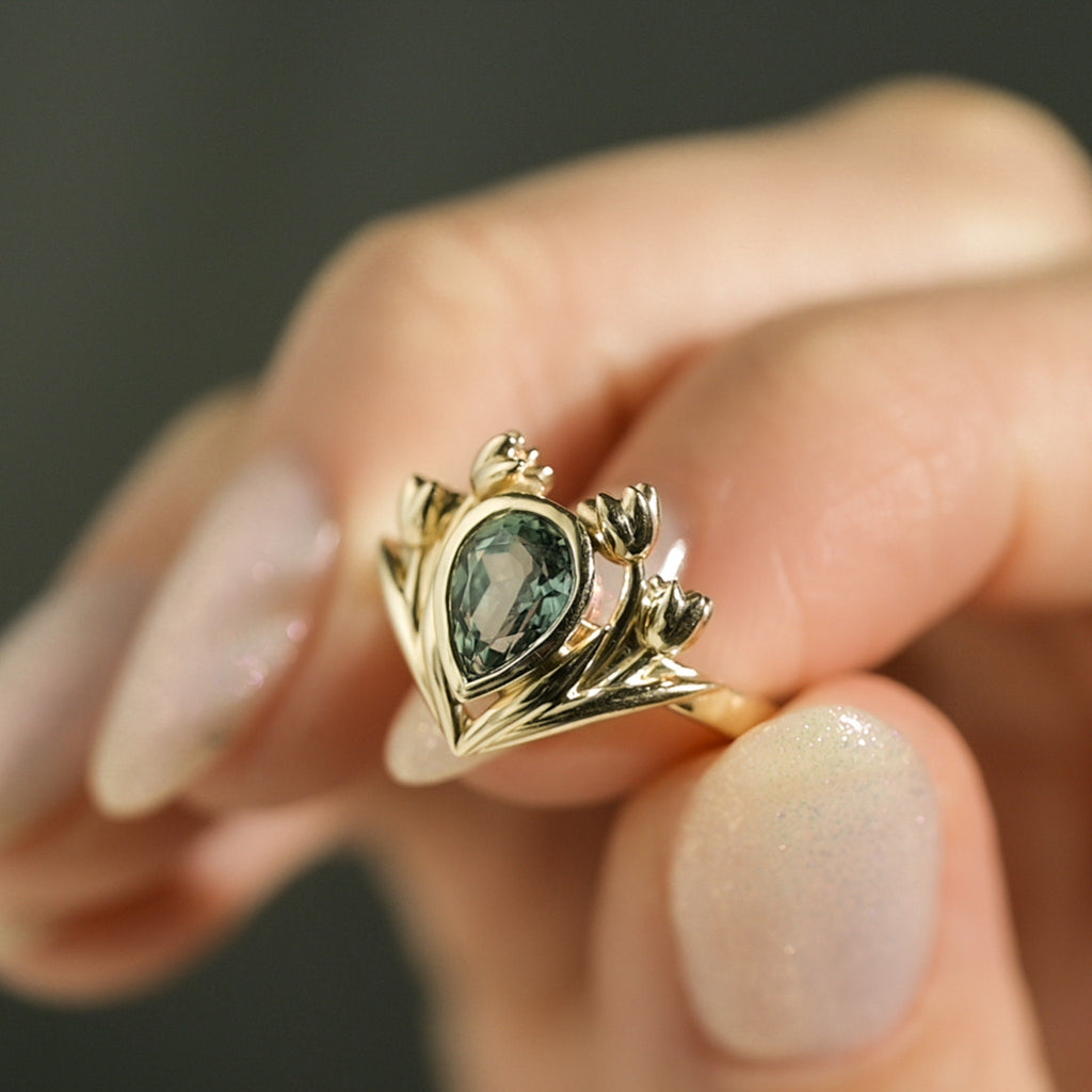 Tulip Engagement Ring and Wedding Band Set with Green Sapphire in 14K Solid Gold, Sample Sale -Size 4.75
