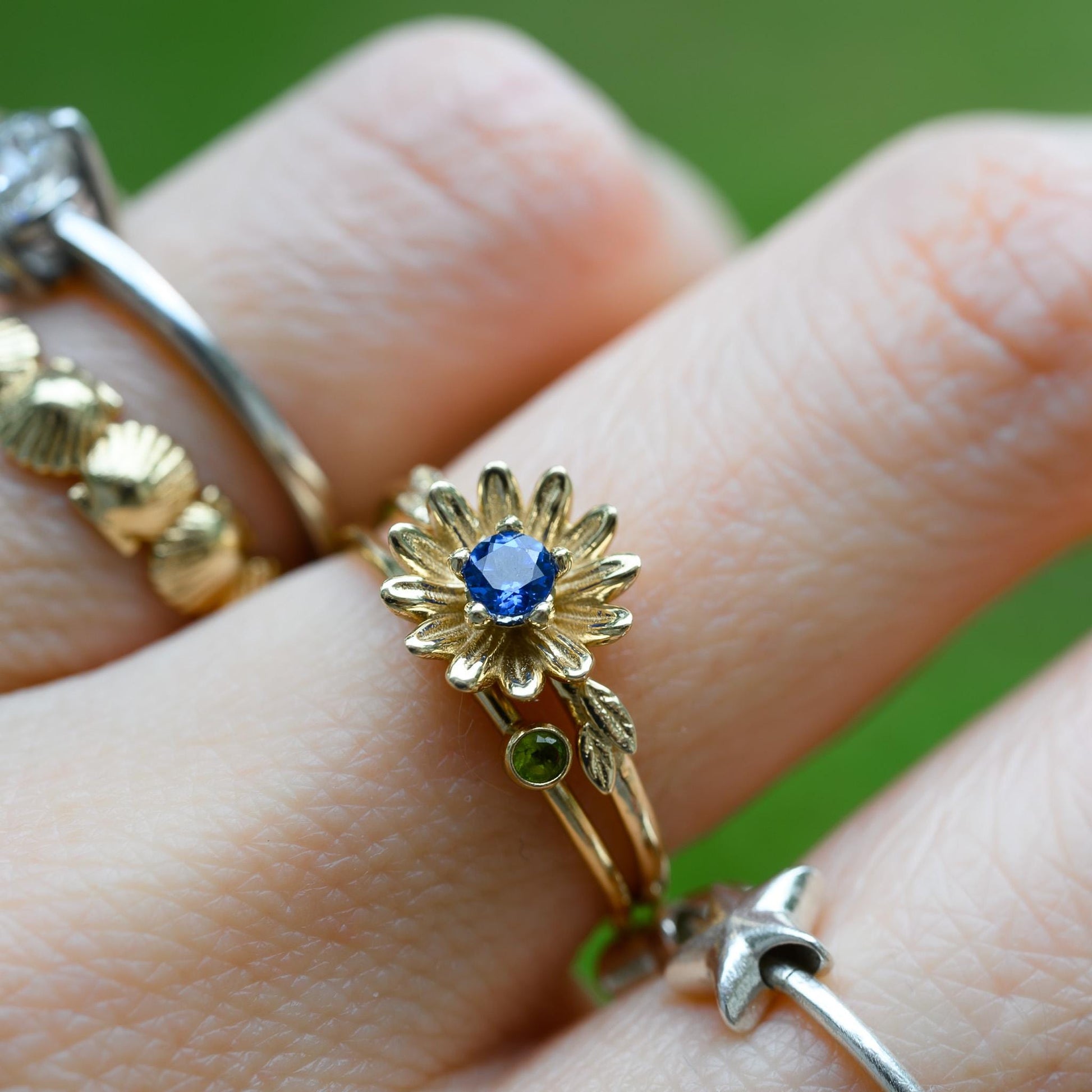 14k Gold Flower Ring, Birthstone Sapphire, Aster Flower Daisy, Size 6