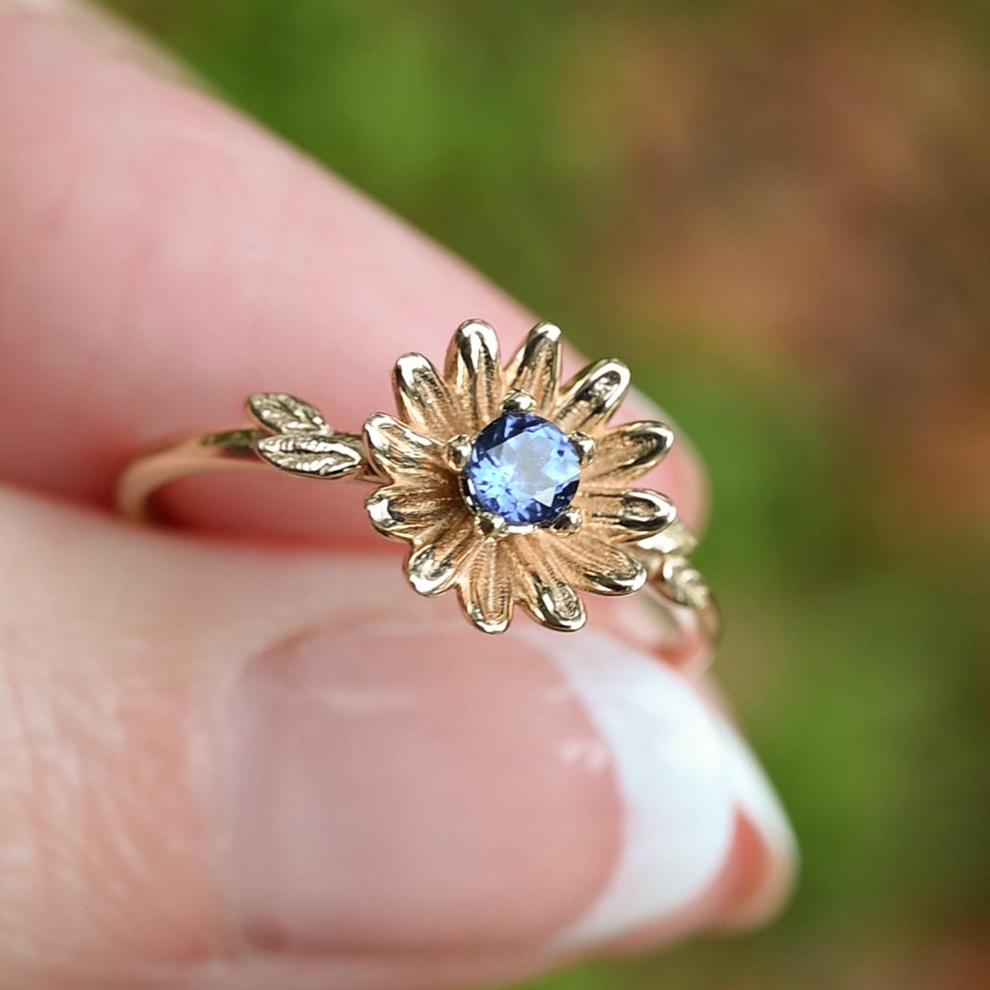 14k Gold Flower Ring, Birthstone Sapphire, Aster Flower Daisy, Size 6