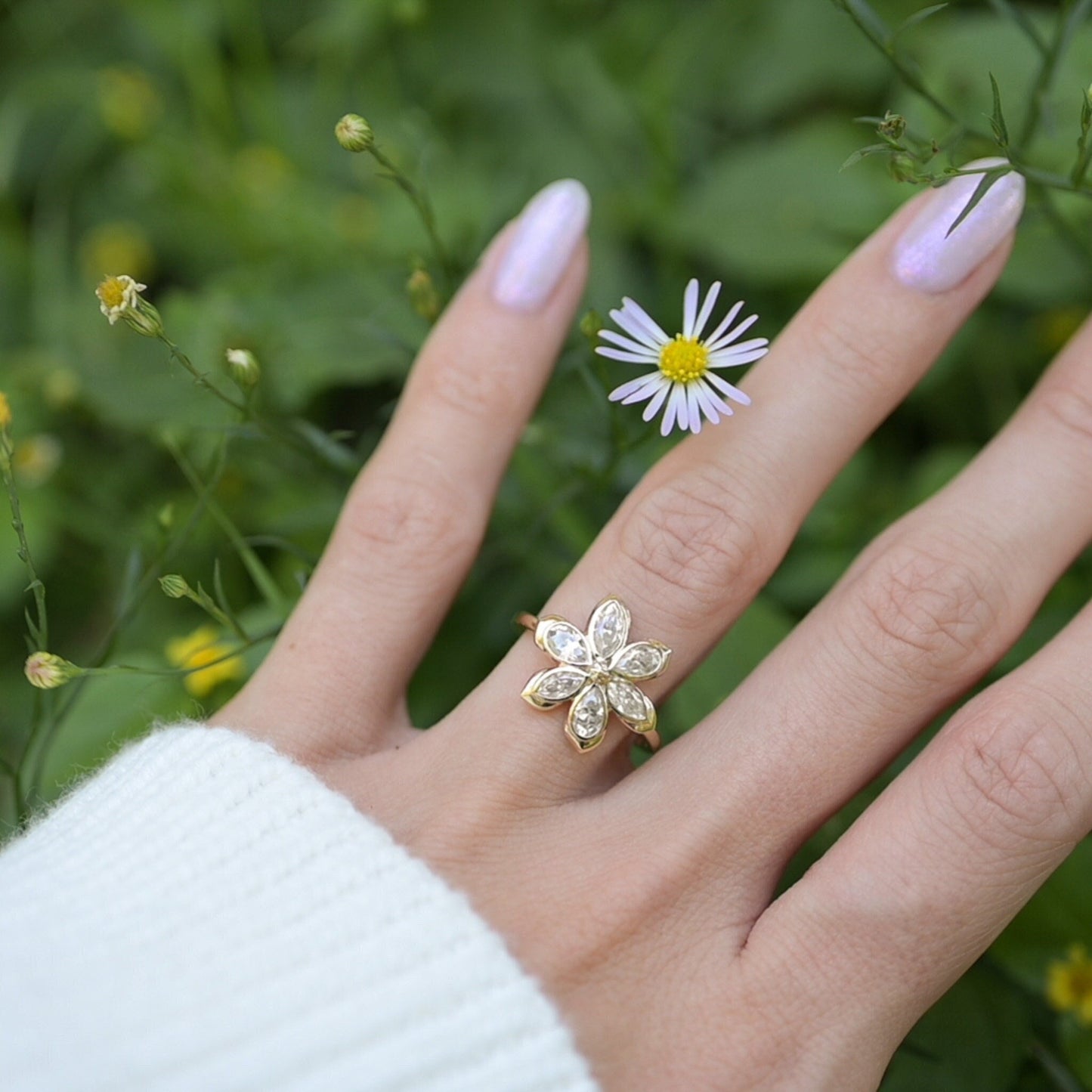 Diamond Daisy Flower Engagement Ring, 6 marquises and pear-shaped petals with solid gold, 1.3ct