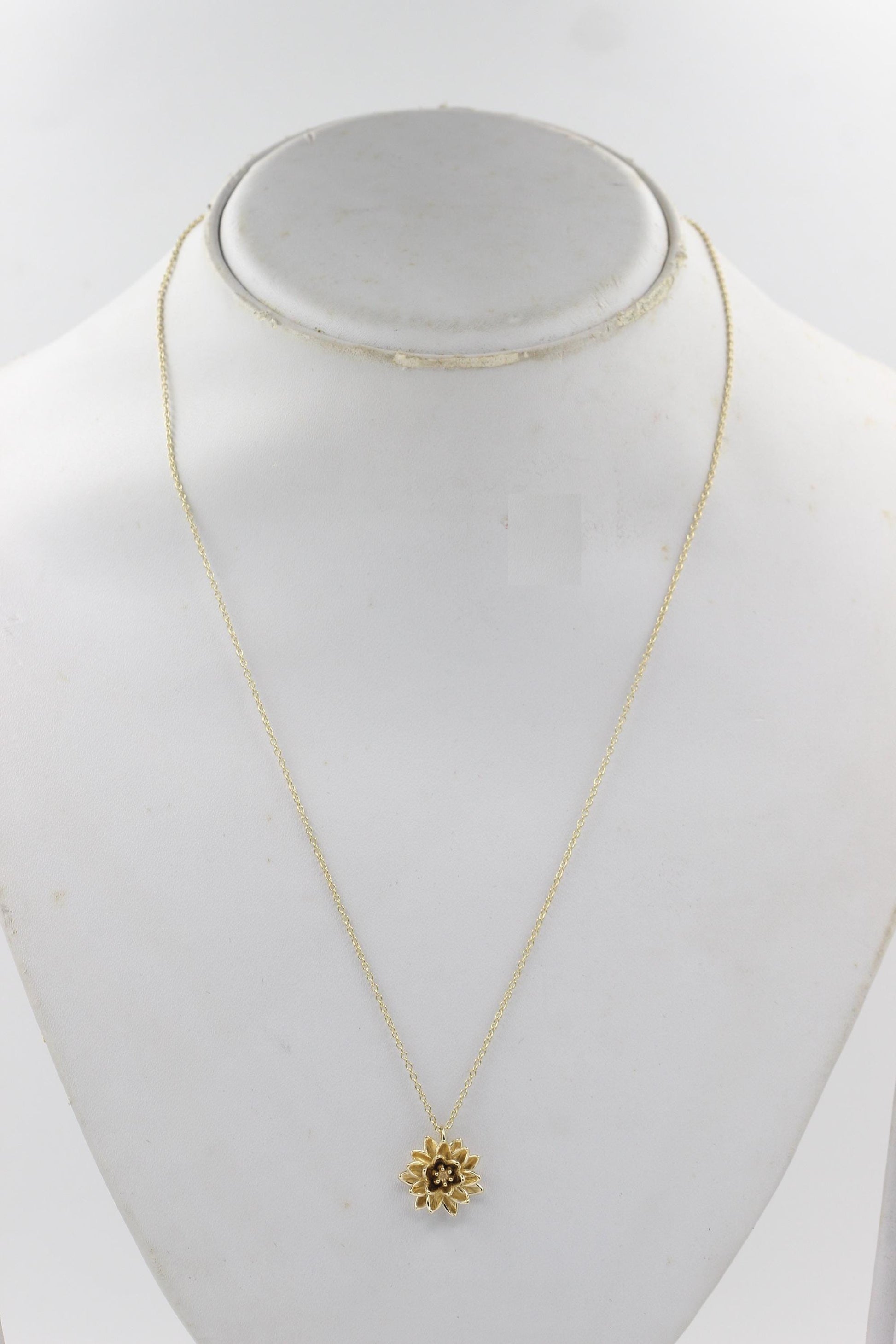 Solid 14K Gold Waterlily or lotus flower necklace
