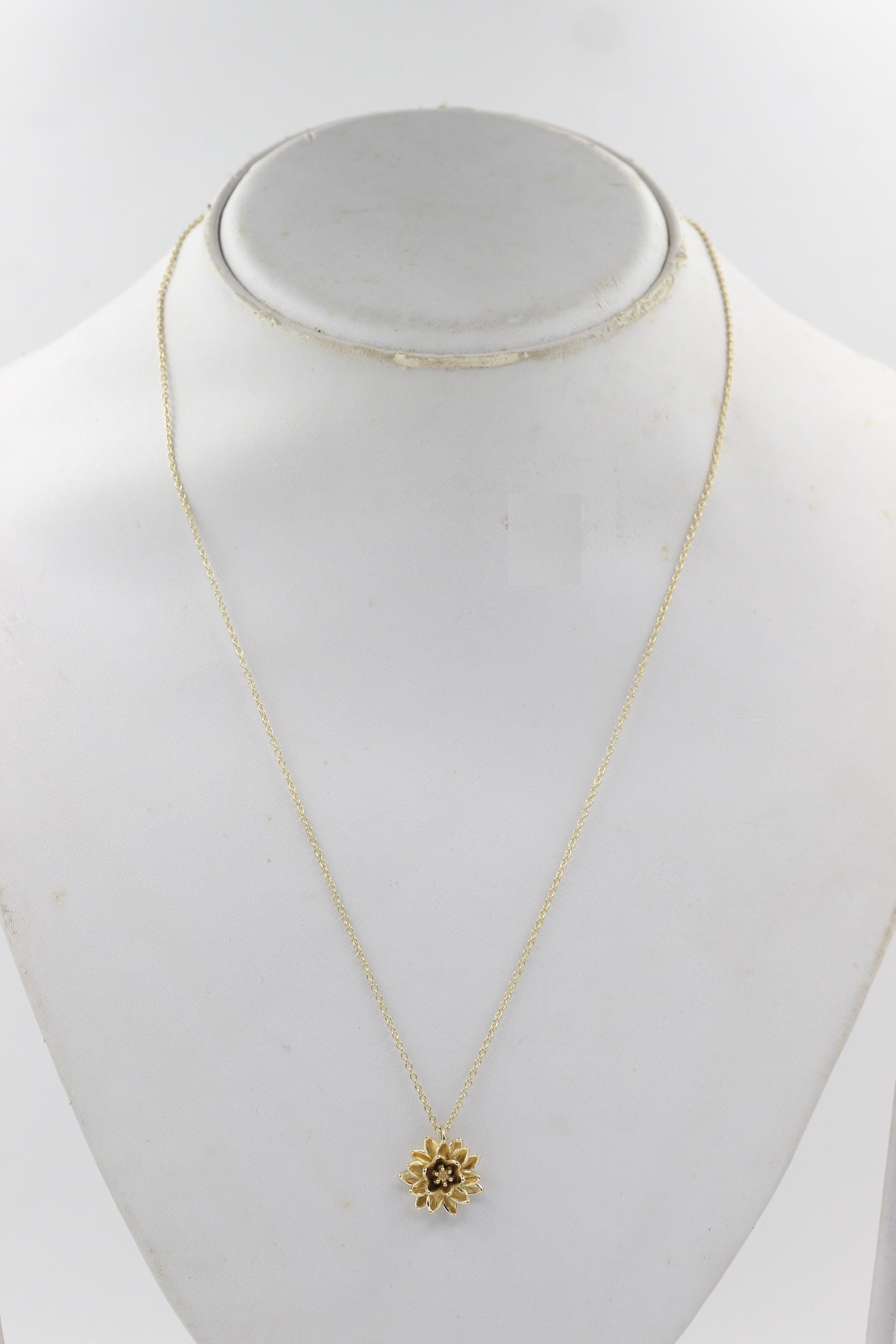Solid 14K Gold Waterlily or lotus flower necklace