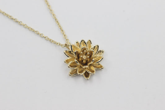 Waterlily Necklace