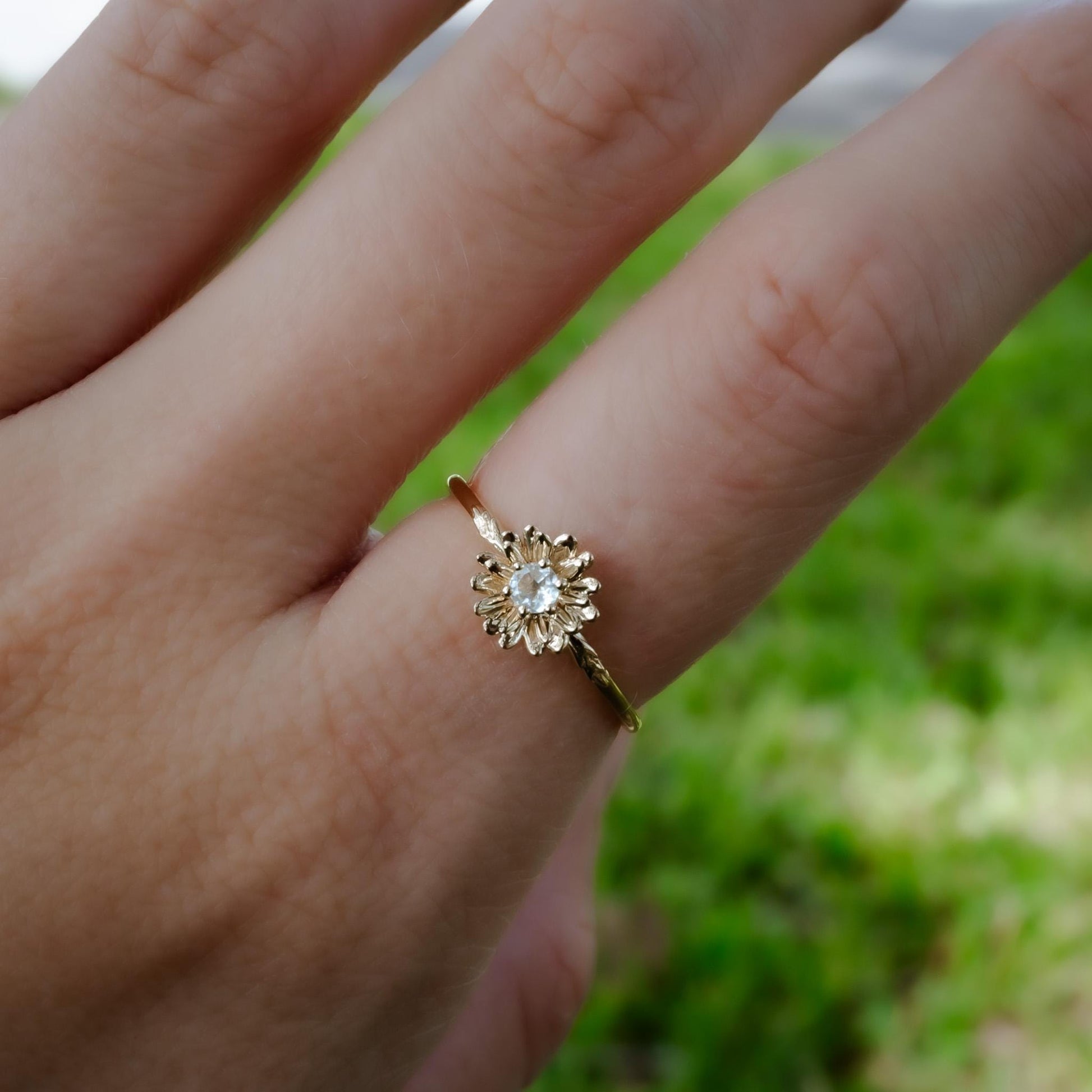 14k Gold Daisy Flower Ring with White Sapphire – April Birth Month Jewelry