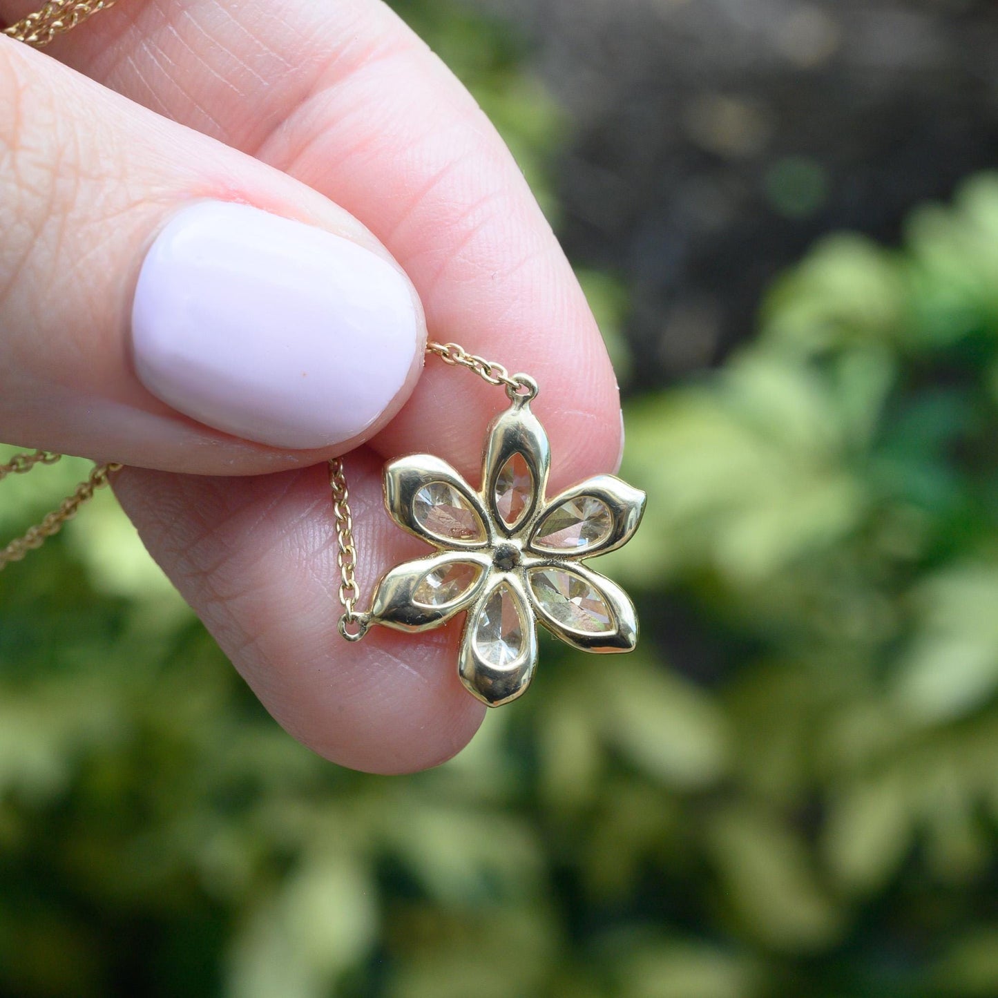 14K Yellow Gold Diamond Daisy Necklace
