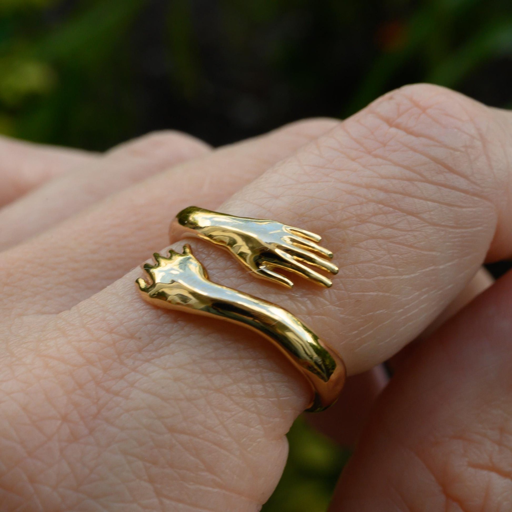 Solid 14K Yellow Gold Hug
