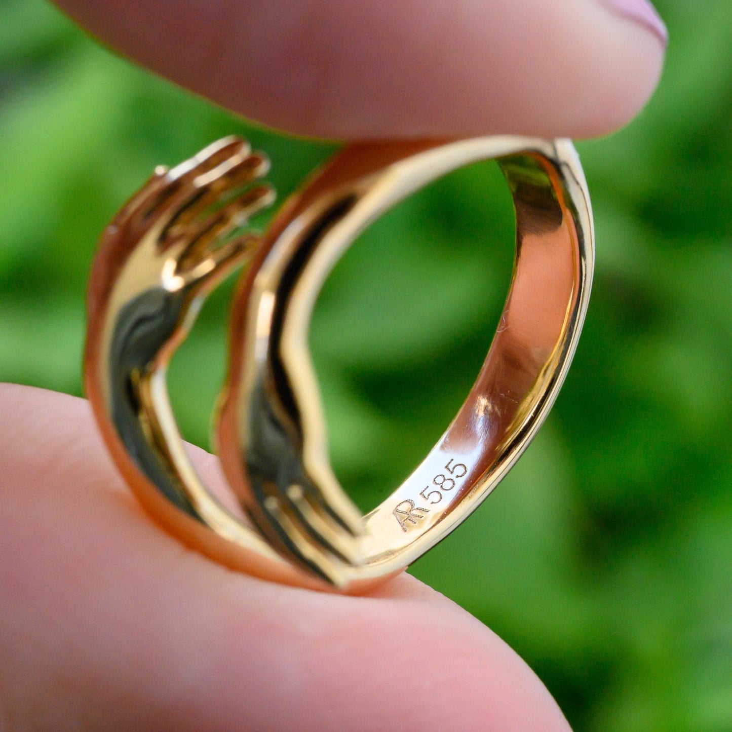 Solid 14K Yellow Gold Hug