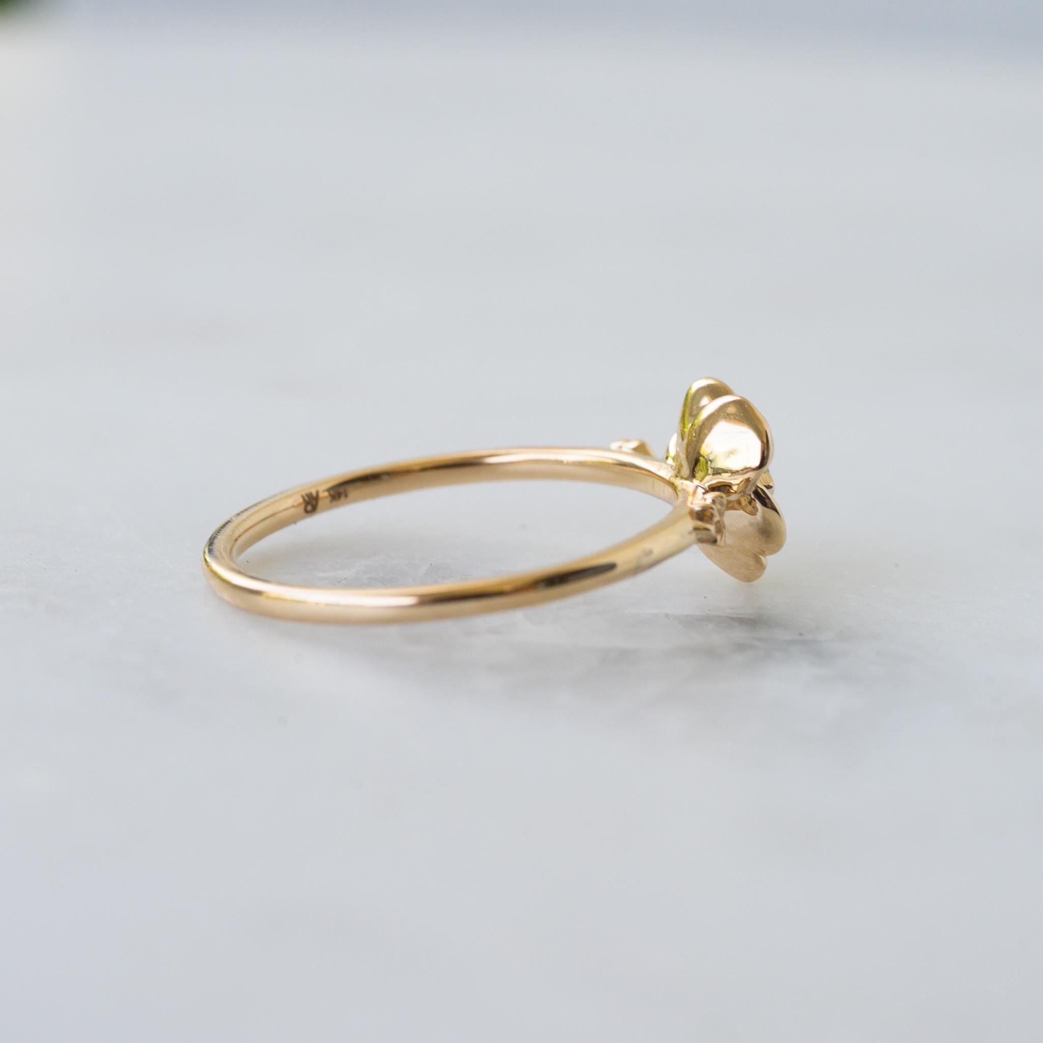 14K Solid Gold Poppy Ring: Dainty Peridot Floral Ring, Size 6