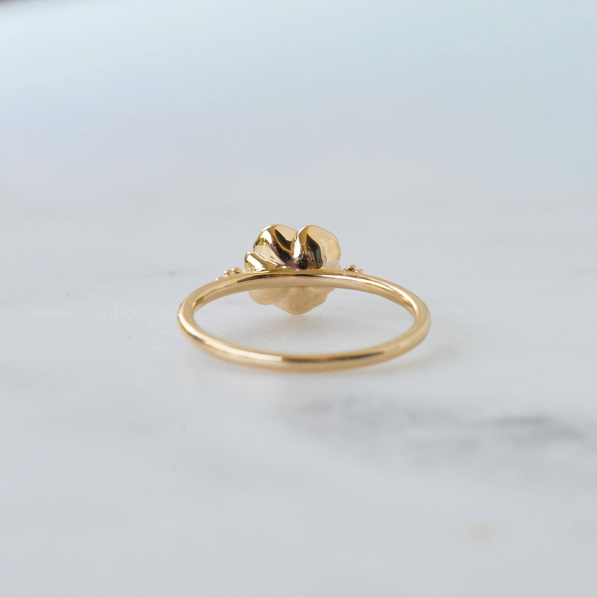 14K Solid Gold Poppy Ring: Dainty Peridot Floral Ring, Size 6