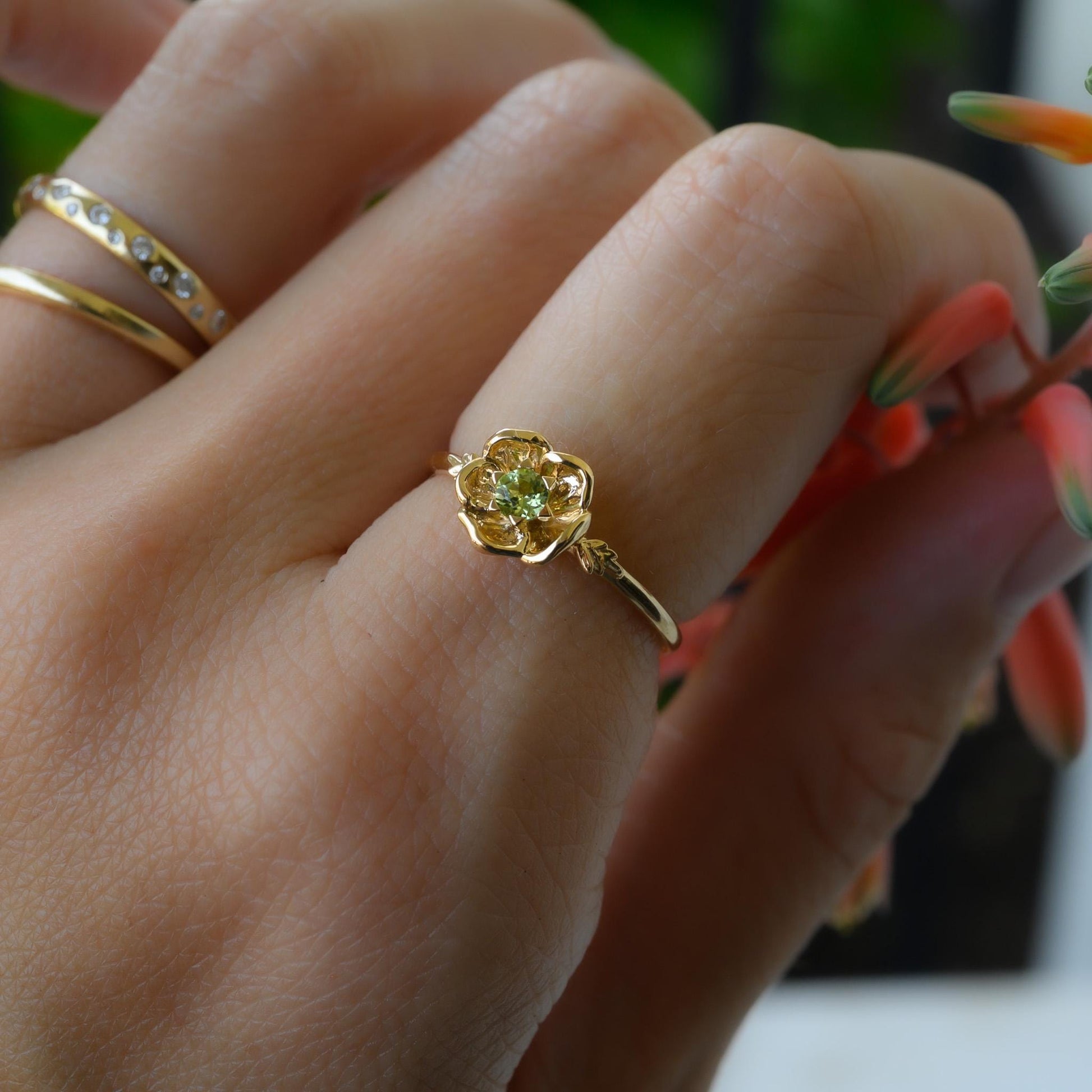 14K Solid Gold Poppy Ring: Dainty Peridot Floral Ring, Size 6