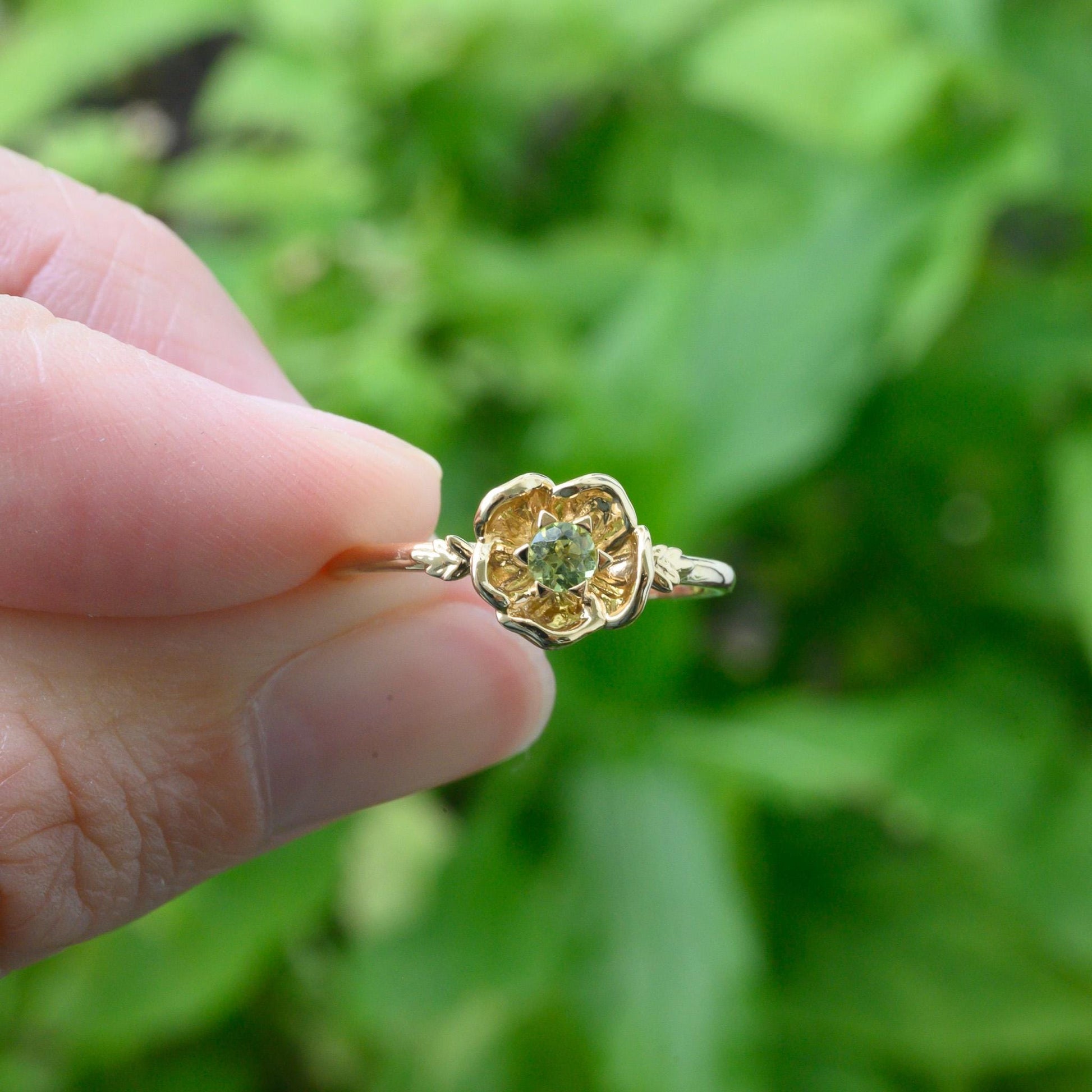 14K Solid Gold Poppy Ring: Dainty Peridot Floral Ring, Size 6