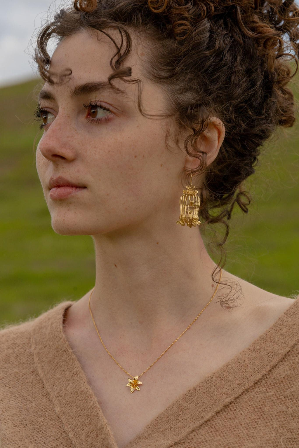 Lily Necklace