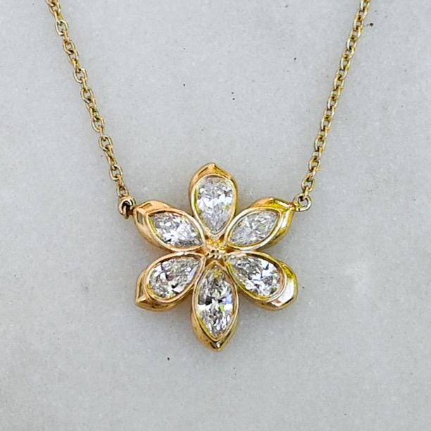 14K Yellow Gold Diamond Daisy Necklace
