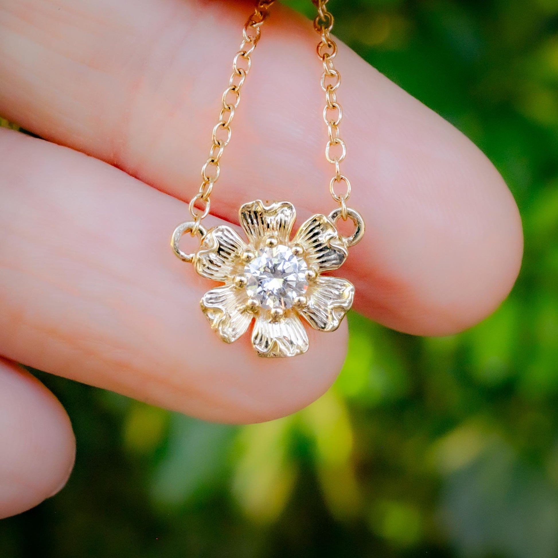 14K Solid Vintage Inspired Flower Lab Diamond