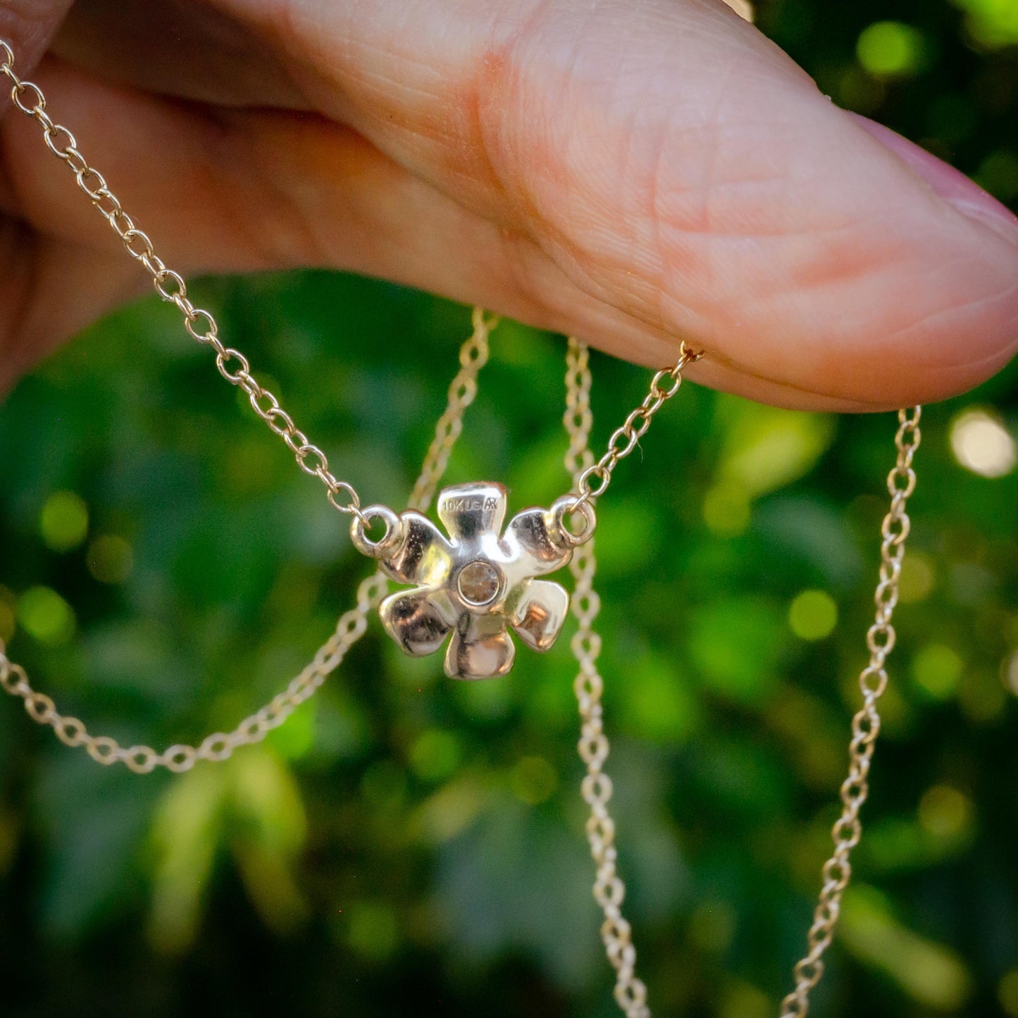 14K Solid Vintage Inspired Flower Lab Diamond