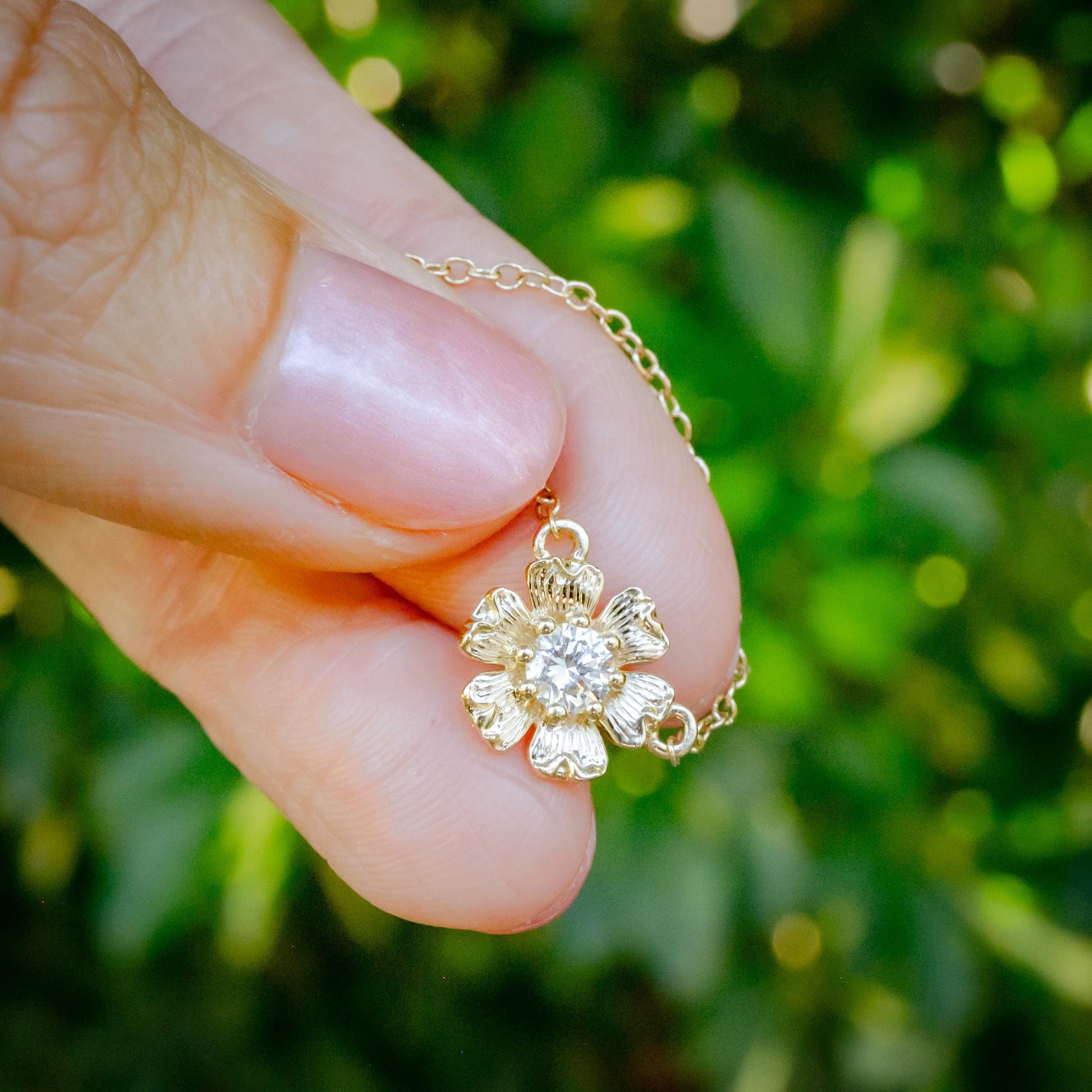 14K Solid Vintage Inspired Flower Lab Diamond