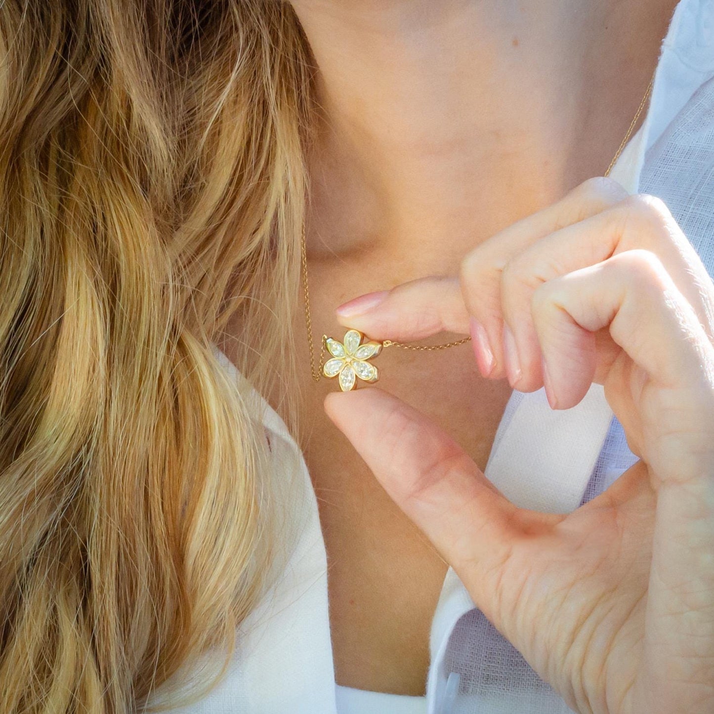 14K Yellow Gold Diamond Daisy Necklace