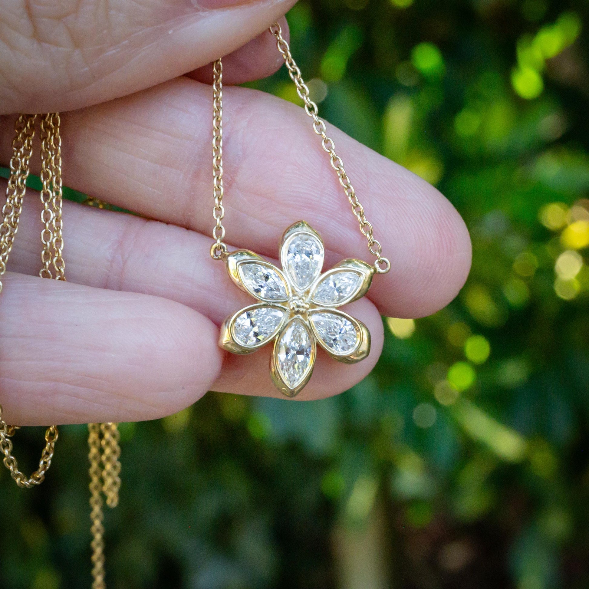 14K Yellow Gold Diamond Daisy Necklace