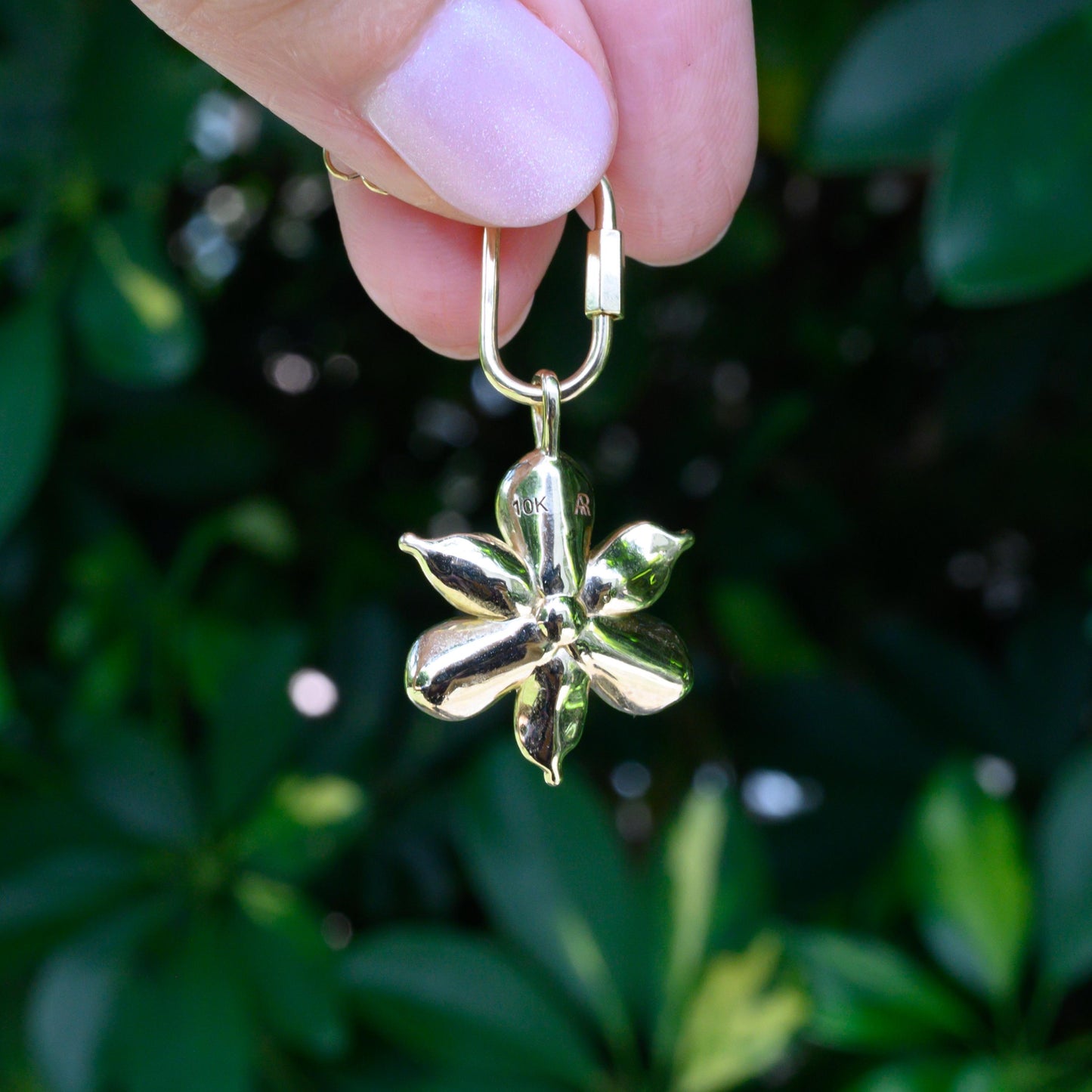 10K Solid Gold Dogwood flower pendant with Tsavorite Garnet