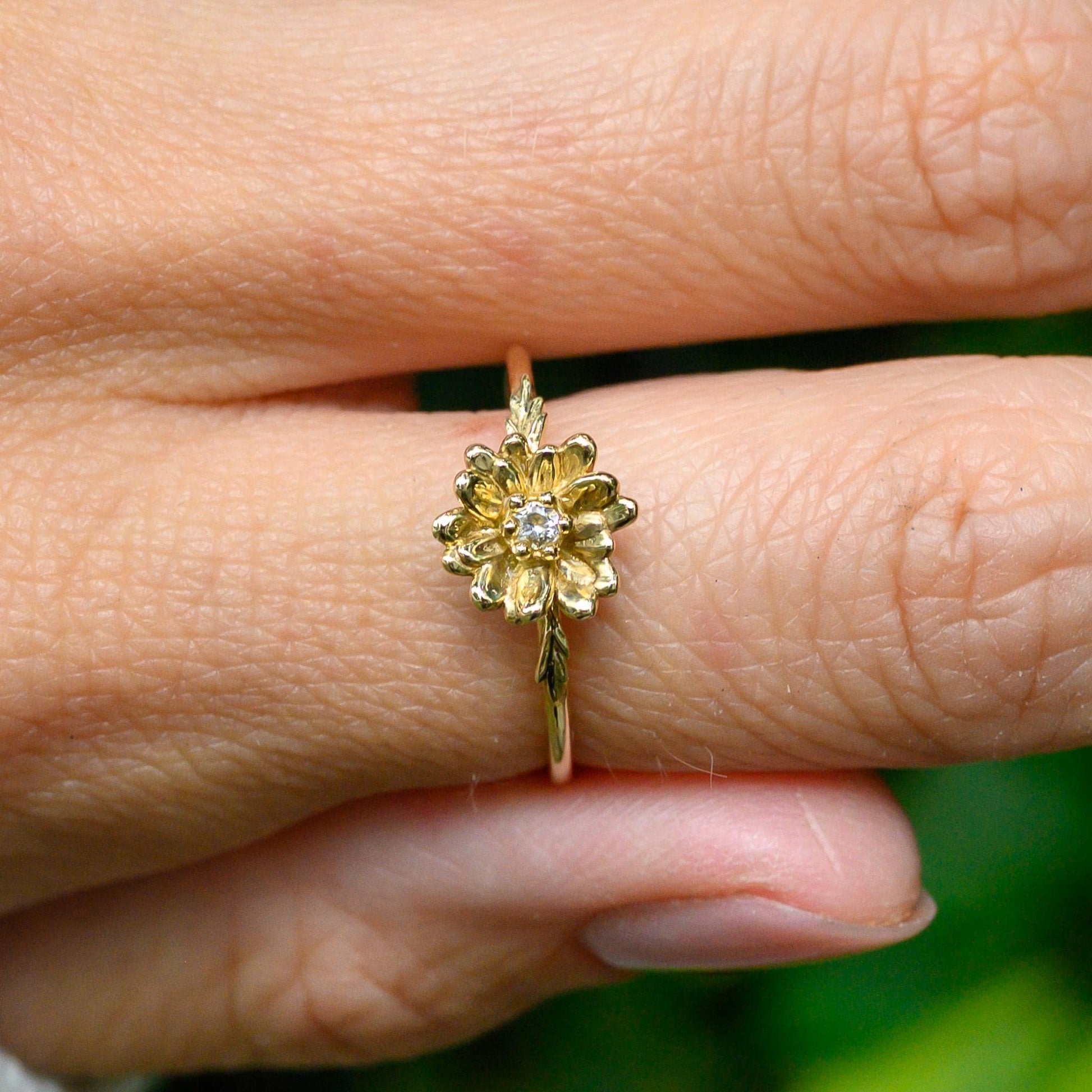 Daisy Ring: April Birth Flower, White Sapphire, Solid 9k Gold Size 6.75
