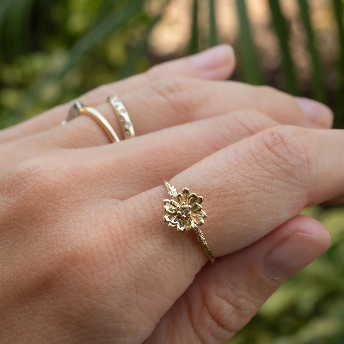 Daisy Ring: April Birth Flower, White Sapphire, Solid 9k Gold Size 6.75