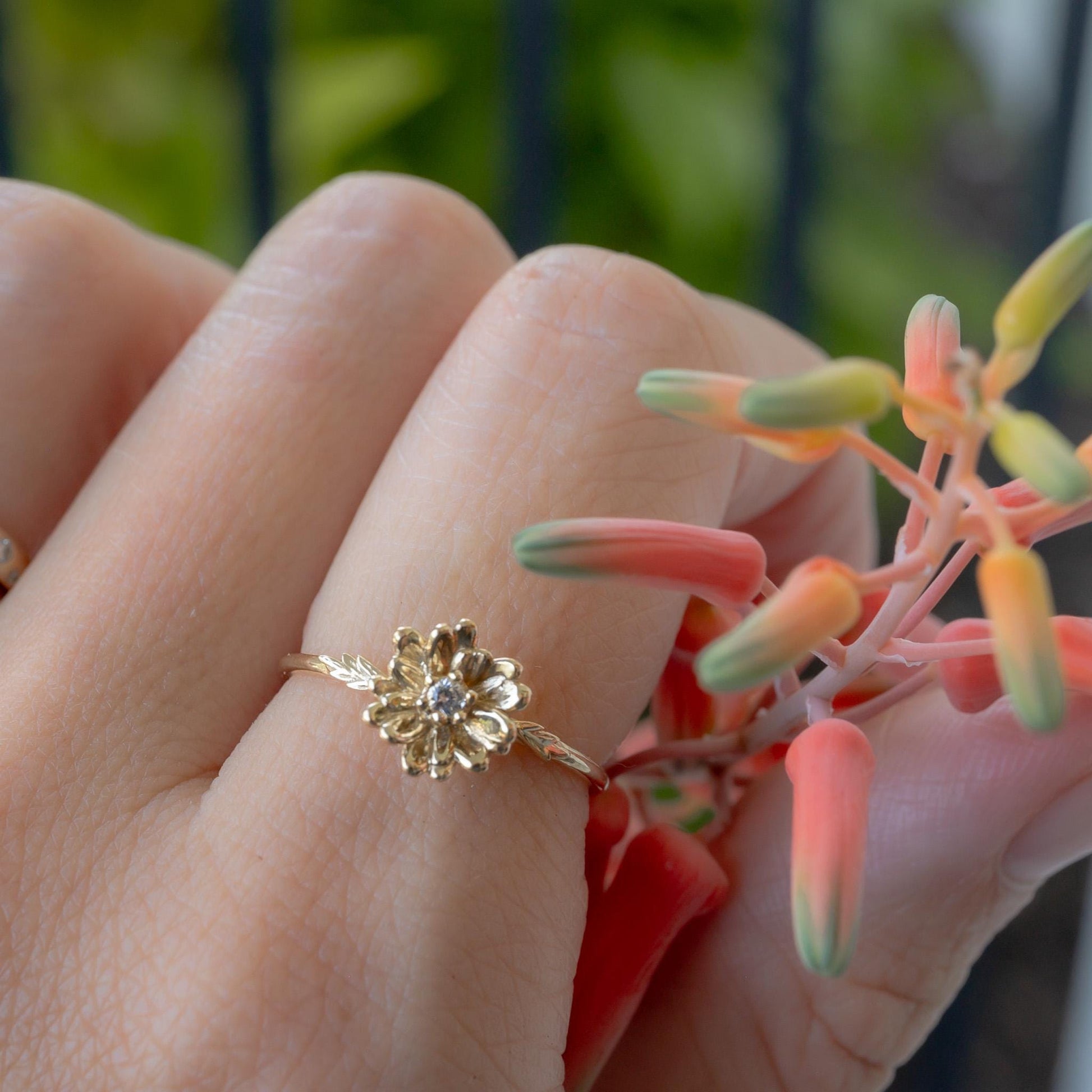 Daisy Ring: April Birth Flower, White Sapphire, Solid 9k Gold Size 6.75