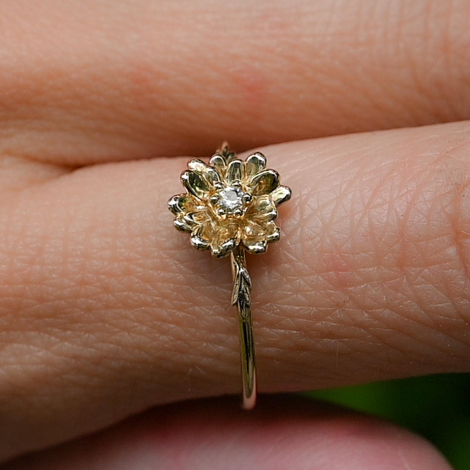Daisy Ring: April Birth Flower, White Sapphire, Solid 9k Gold Size 6.75