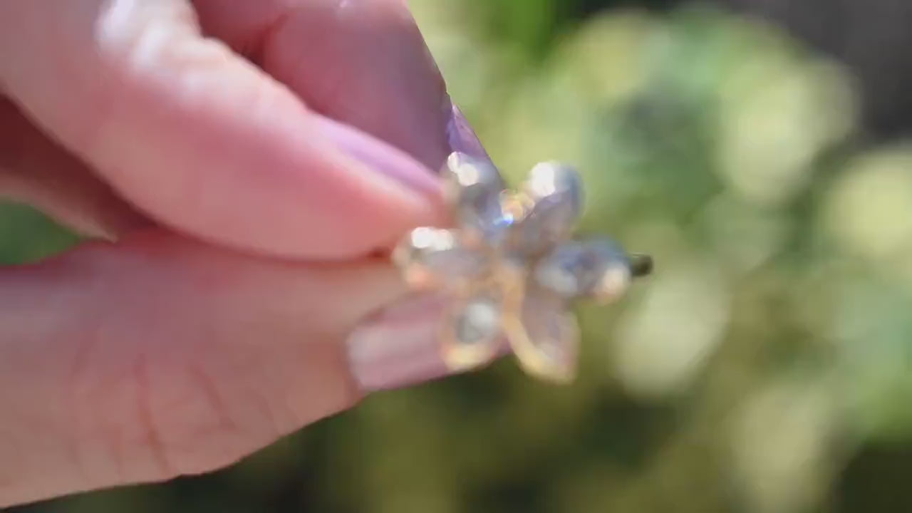 Diamond Daisy Flower Engagement Ring, 6 marquises and pear-shaped petals with solid gold 10k Size 6