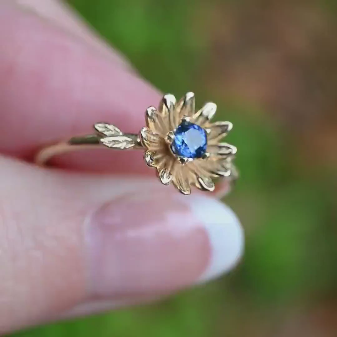 14k Gold Flower Ring, Birthstone Sapphire, Aster Flower Daisy, Size 6